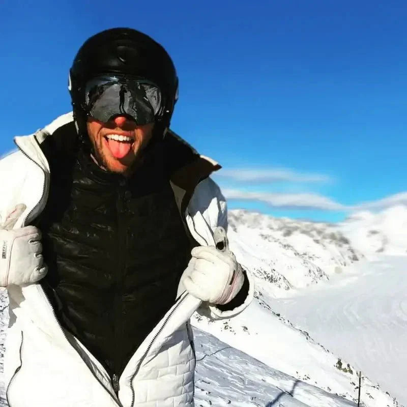 Unisex Thermo Heated Gilet front view; sleek black, advanced heating, ideal for cold weather, sports & fitness warmth.