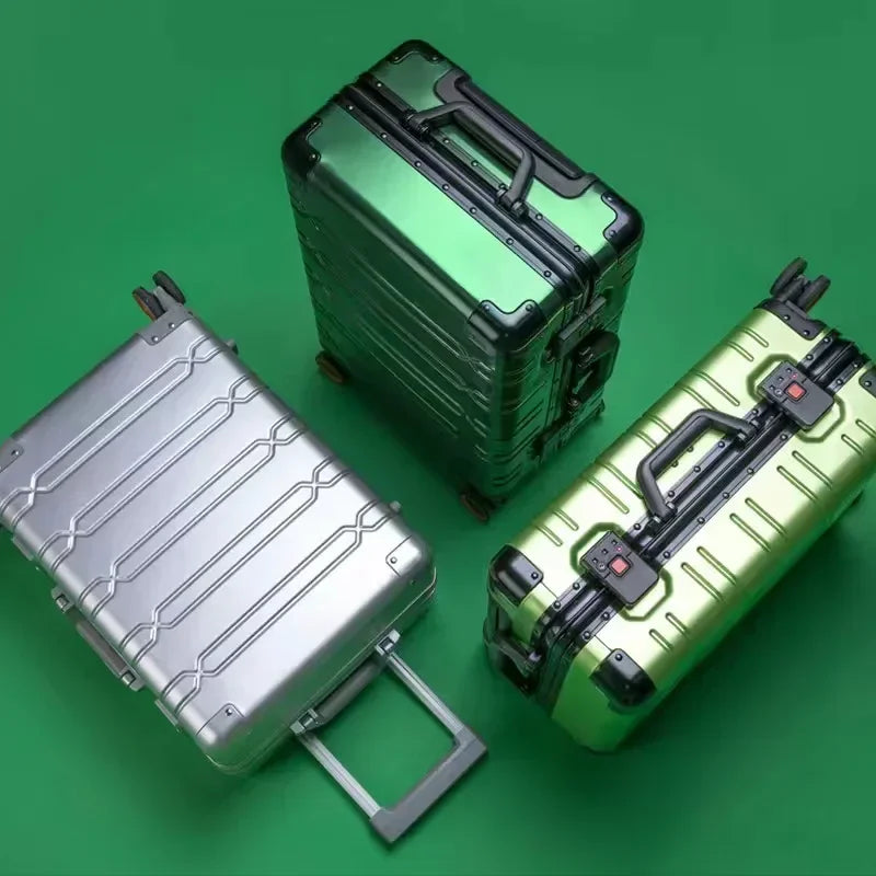 Airport-ready Vienna Voyager hardside suitcase, secure latches & durable construction for peace of mind.