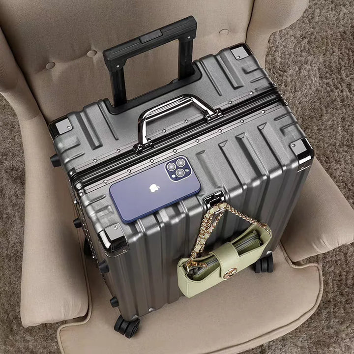 Elegant Vilnius hardside suitcase with a sleek aluminum frame, combining robust design with modern travel.