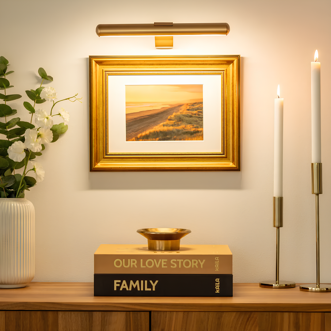 Battery-powered wireless LED accent light, rechargeable for art, shelf, and display lighting.
