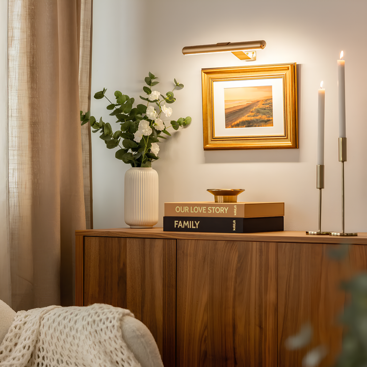 Dimmable wireless LED lamp for showcase lighting. Perfect for illuminating art, figures, and displays.