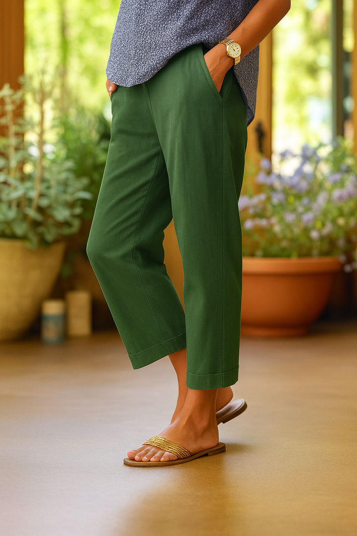 Relaxed fit women's breathable summer trousers, ideal for vacation wear or everyday comfort with a wide-leg design.