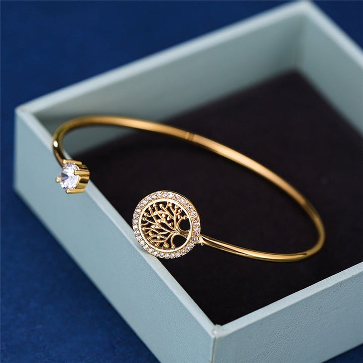 Women's adjustable Tree of Life bracelet. Symbolic jewelry for growth & connection, perfect spiritual gift accessory.