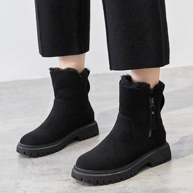 Women's Aria warm winter boots, comfortable & cozy for cold weather.