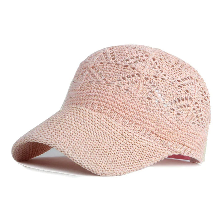 Adjustable women's mesh baseball cap, breathable summer sun hat for comfort and style.