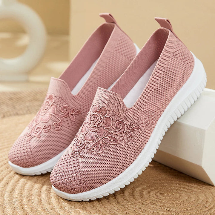 Casual ladies' embroidered summer sandals, designed for breathable comfort & stylish wear.