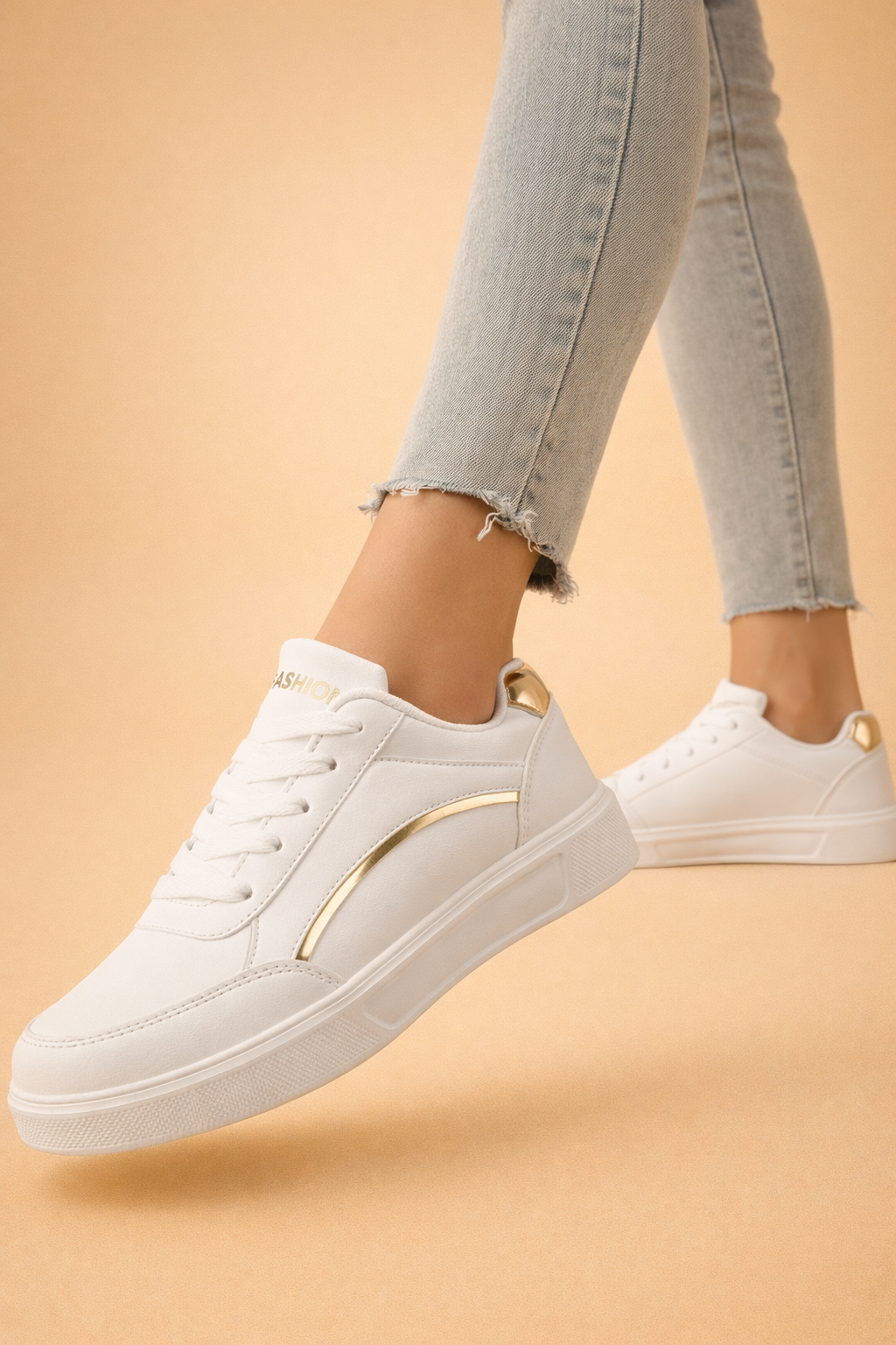 Versatile women's casual platform sneakers, ideal for everyday style & comfort. Lightweight & fashion.