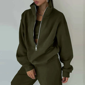 Versatile women's workout clothes set, blending style & comfort for gym, lounge, & errands.