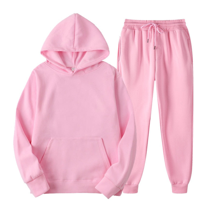 Women's stylish jogging set, offering ultimate comfort and a relaxed fit for everyday.