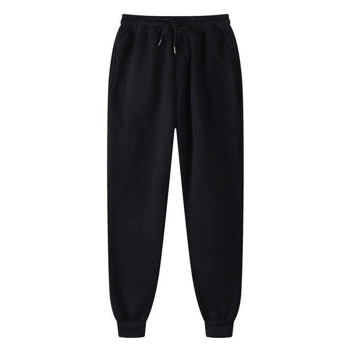 Comfortable women's tracksuit set, perfect for lounging, jogging, or casual styling.