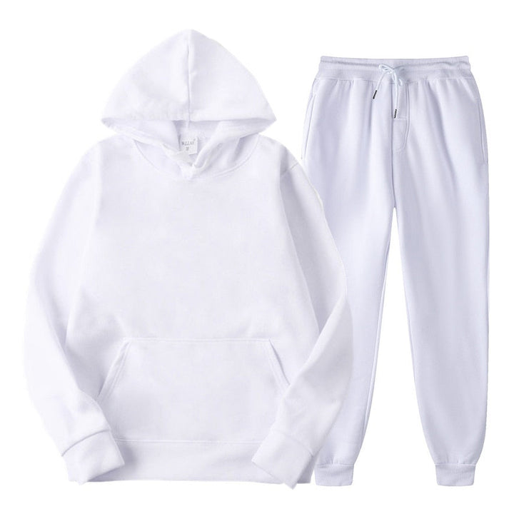 Comfortable women's tracksuit. Stylish jogging set, ideal for active or casual use.