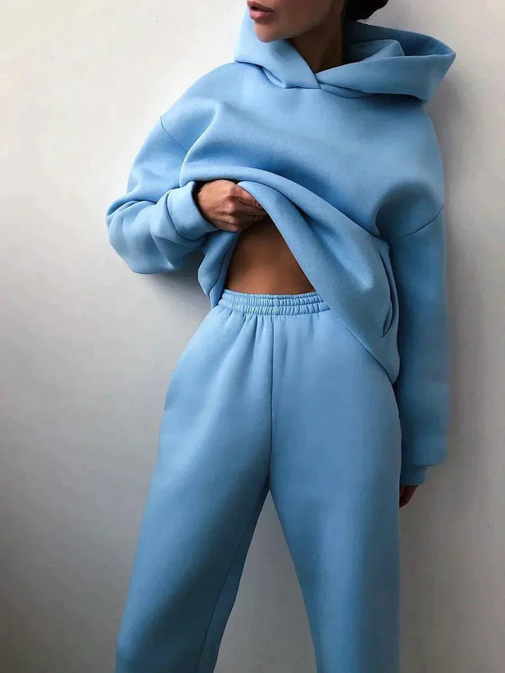 Women's comfortable two-piece jogging set in a stylish design, perfect for casual wear & loungewear.