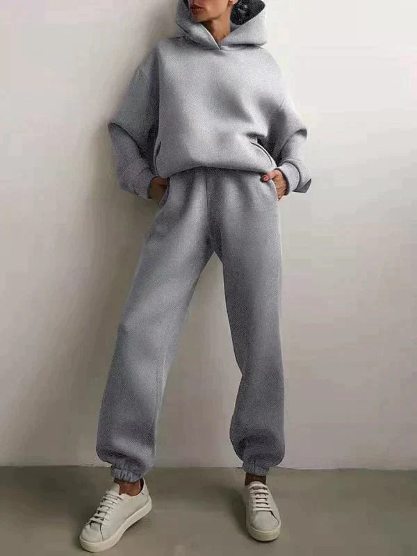 Versatile women's two-piece set, ideal for spring or fall fashion, combining style & comfort.
