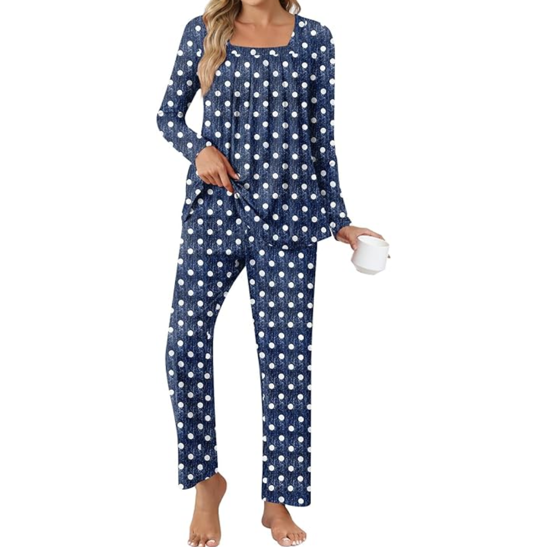 Women's comfortable 2-piece sleepwear set featuring convenient pockets, ideal for lounging.