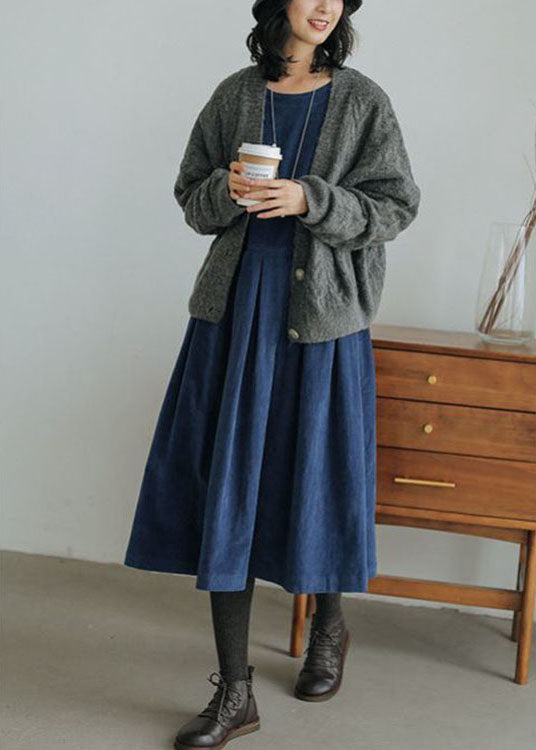 Comfortable Emilia long-sleeve corduroy midi dress for women. Perfect for autumn & winter sophisticated style.