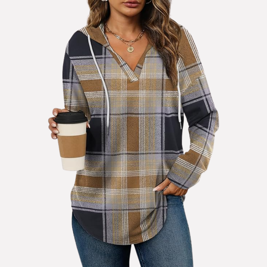 Winter women's cozy oversized sweatshirt, ideal for casual long sleeve comfort.
