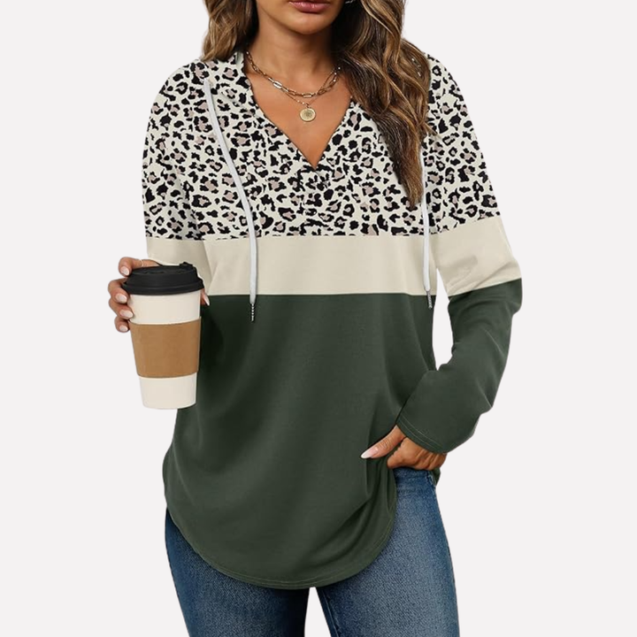 Relaxed fit women's oversized pullover, perfect for cozy fall and winter loungewear.