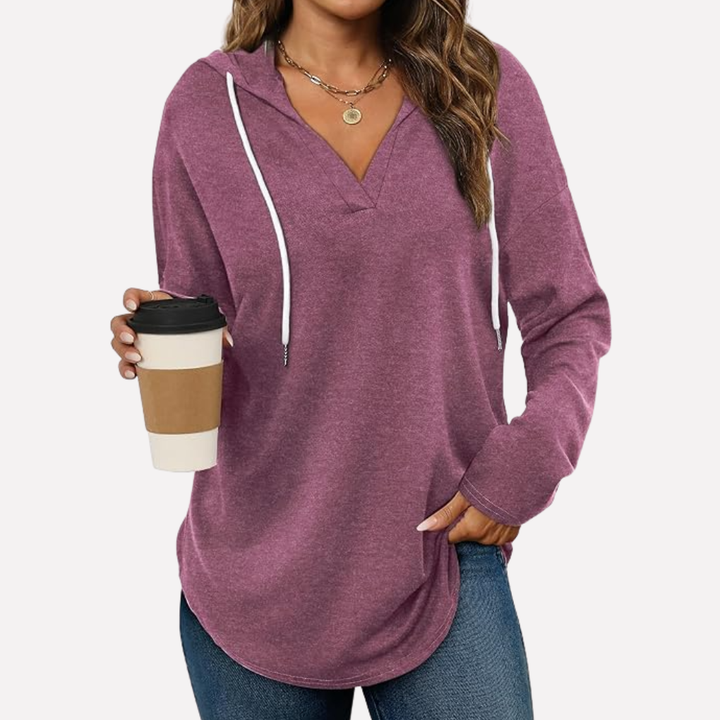 Women's cozy oversized long sleeve pullover sweatshirt for relaxed everyday wear.