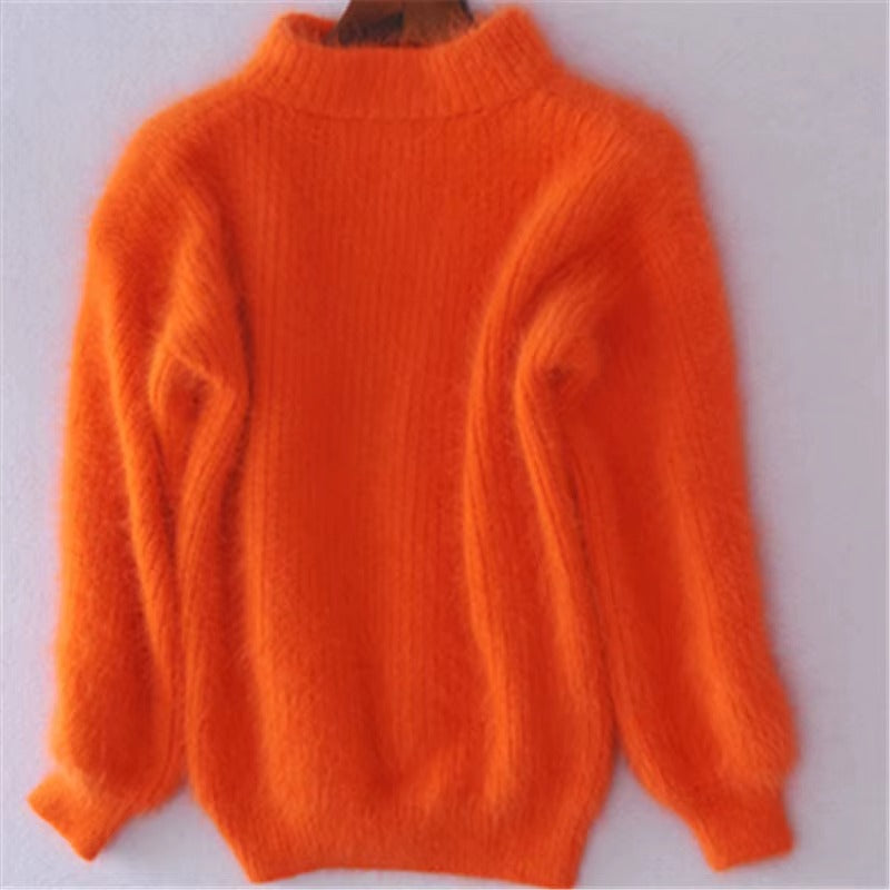 Stylish women's cozy pullover sweater, perfect for relaxed everyday wear & winter fashion.