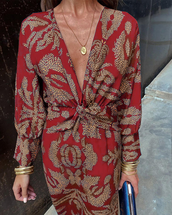 Boho-inspired women's wrap dress. Stylish midi length, perfect for an effortlessly chic summer.