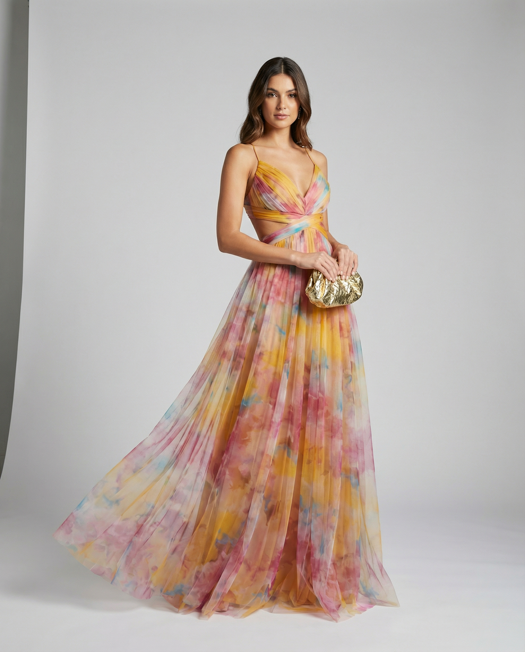 Romantic floral maxi dress for women, ideal for summer parties & elegant occasions. Floor-length evening wear.
