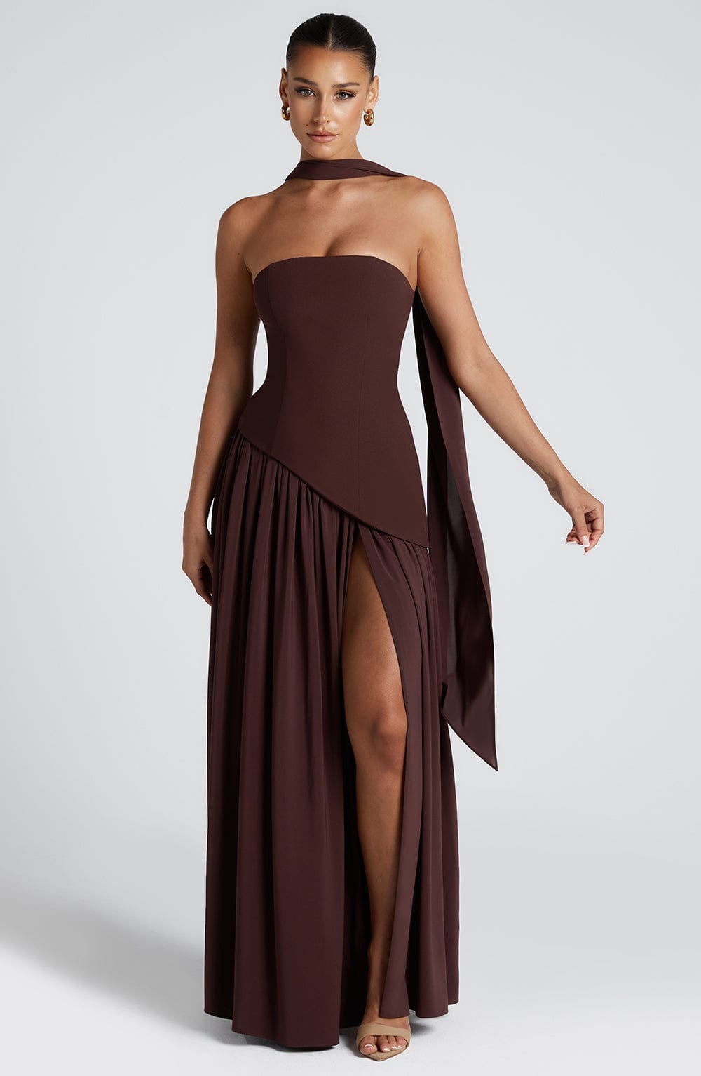 Versatile women's strapless maxi dress, an elegant front-slit design for summer parties or vacation.