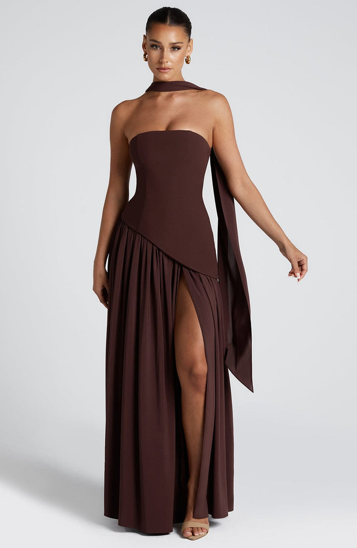 Versatile women's strapless maxi dress, an elegant front-slit design for summer parties or vacation.