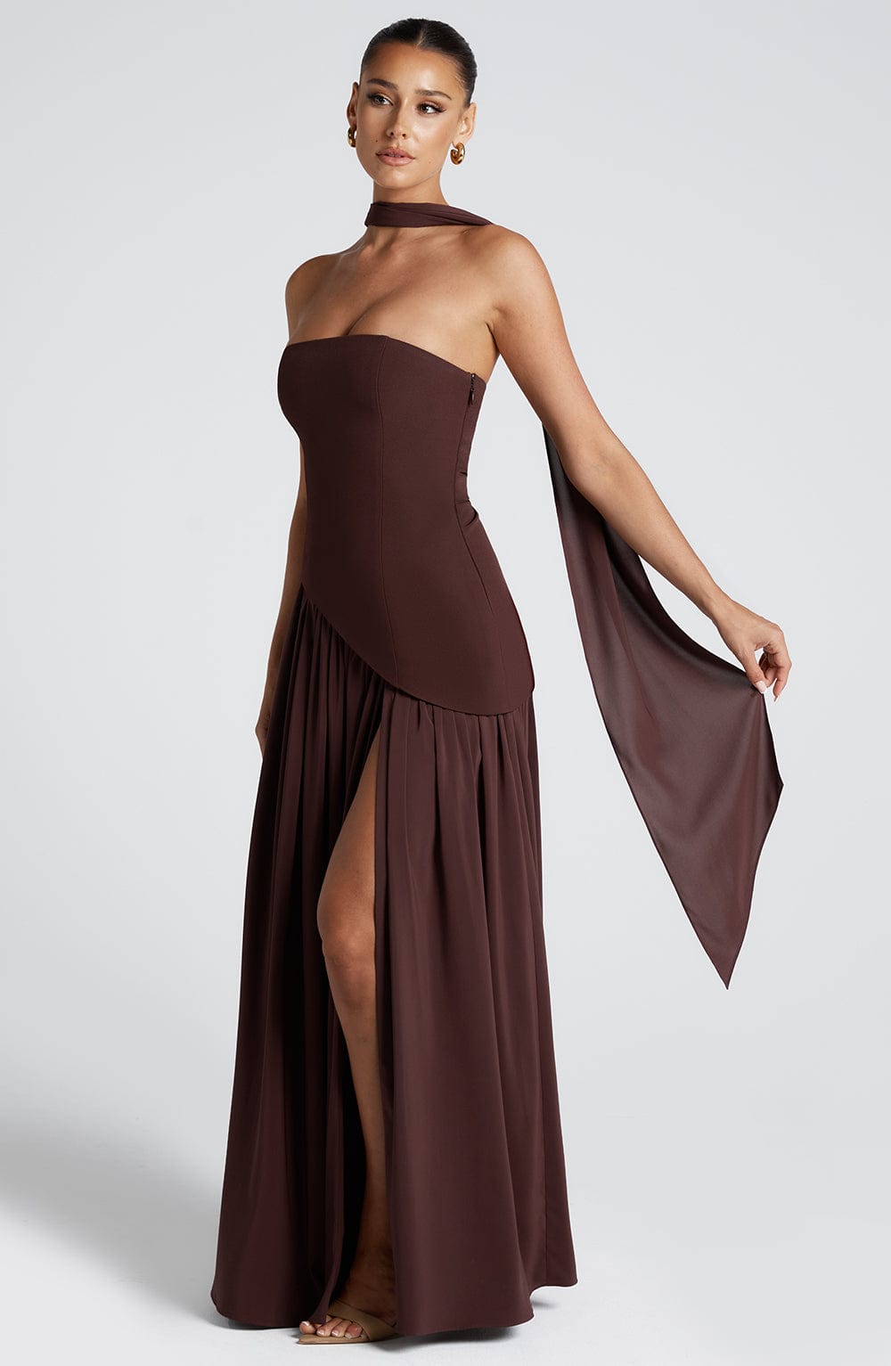 Glamorous women's strapless front-slit maxi dress, the ultimate elegant evening wear for summer.