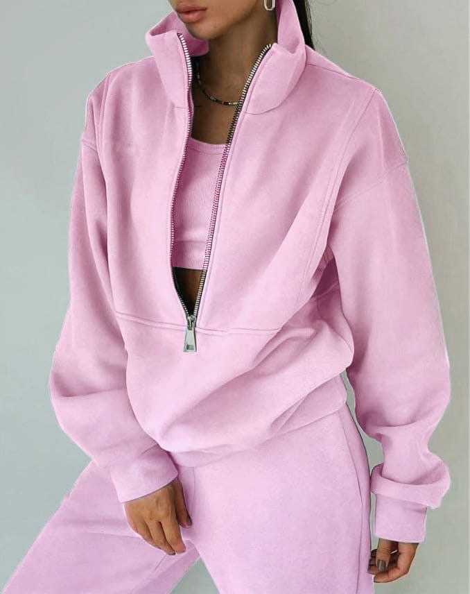 Complete women's loungewear outfit: cozy fleece top & matching bottoms. Perfect for home, casual, or travel.