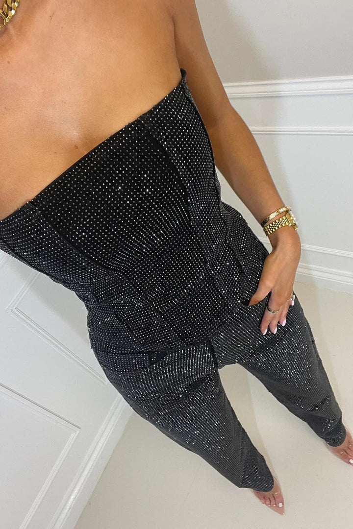 Sparkling high-waist jeans set for women, ideal as a party or evening wear outfit.