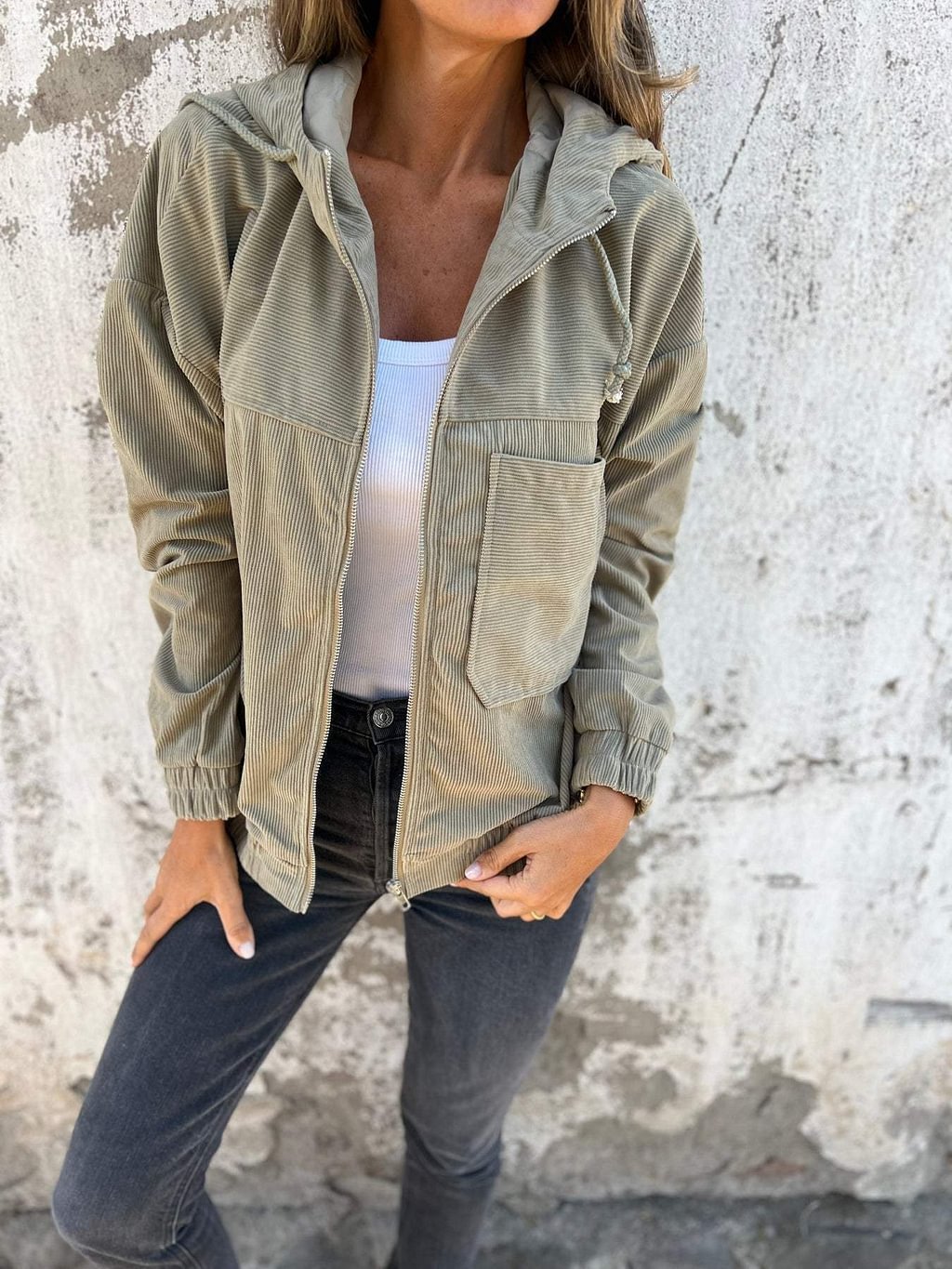 Trendy women's hooded casual jacket for versatile fall & spring fashion. Enjoy comfort & street style outerwear.