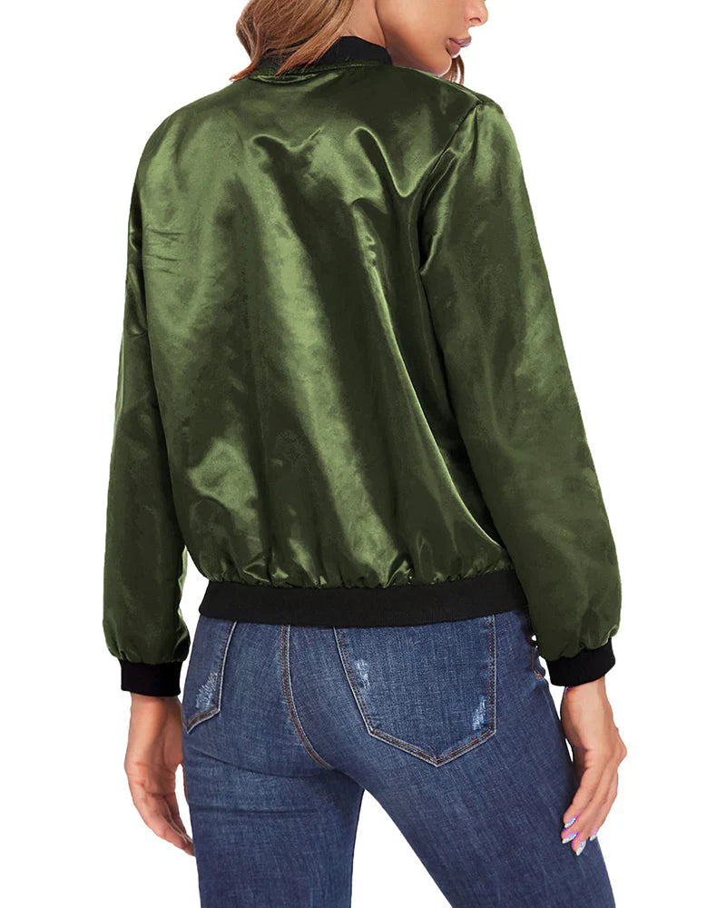Stylish women's lightweight bomber jacket, ideal for a casual yet fashionable look.
