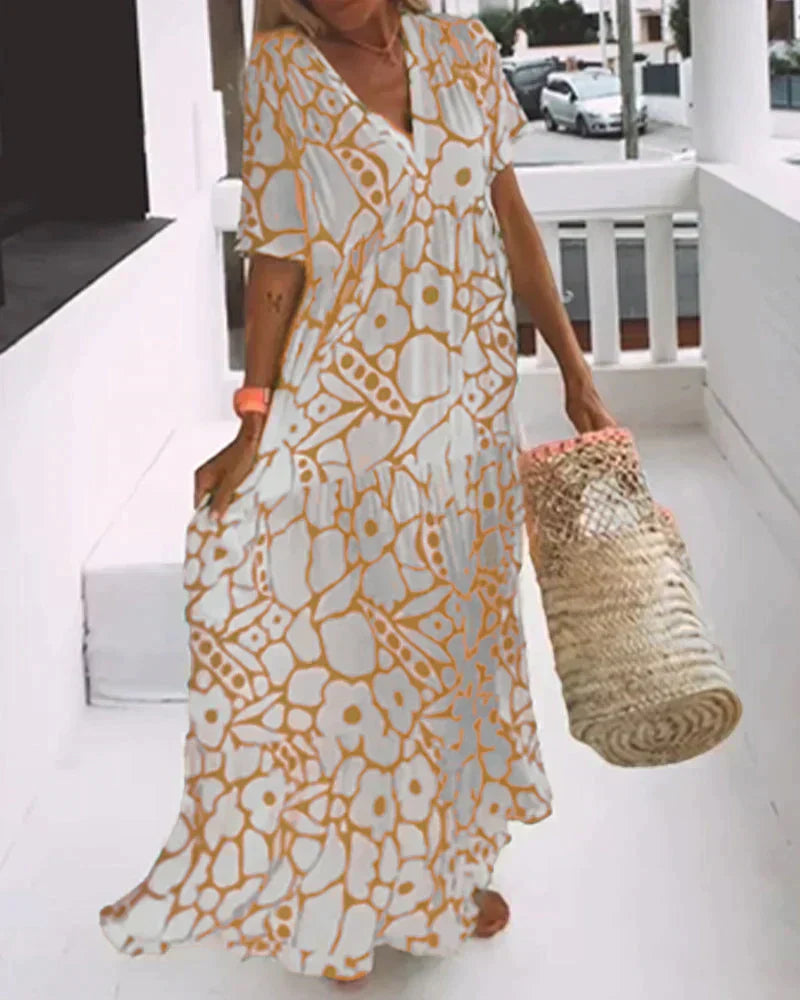 Comfortable women's flowing maxi dress, ideal for elegant casual summer & spring outfits. Lightweight design.