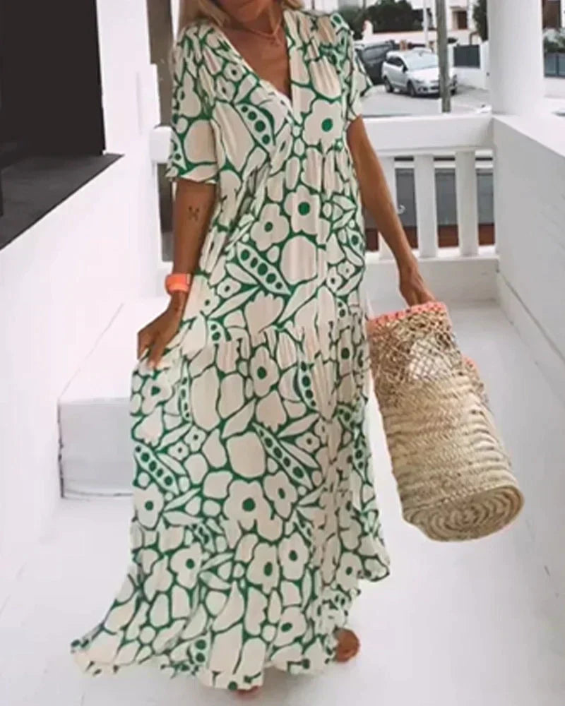Stylish women's flowing summer dress, an elegant and comfortable choice for casual fashion and everyday wear.