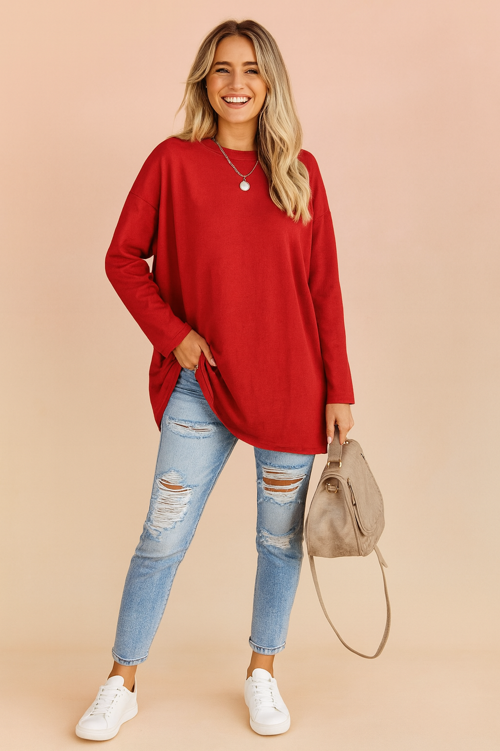 Relaxed fit women's oversized sweater, ideal for comfortable everyday casual wear.