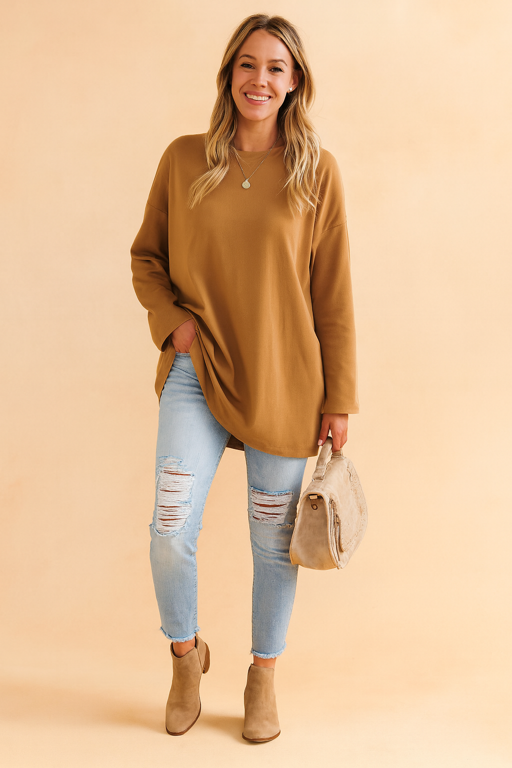 Cozy women's oversized sweater, perfect for casual wear and relaxed winter outfits.