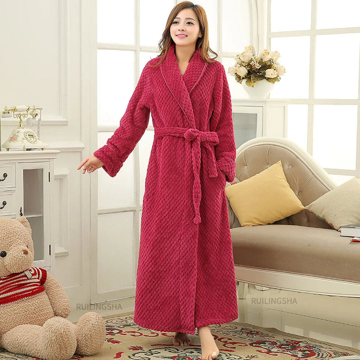 Indy Liebe Nest women's bathrobe, soft comfort & stylish home fashion.