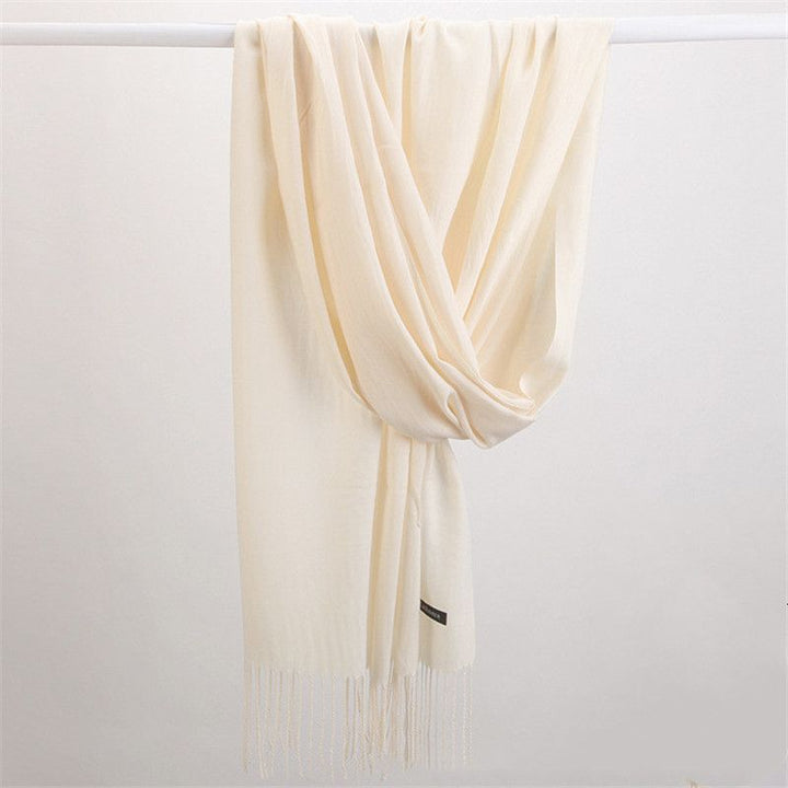 Soft women's winter cashmere scarf, providing stylish warmth and premium quality.