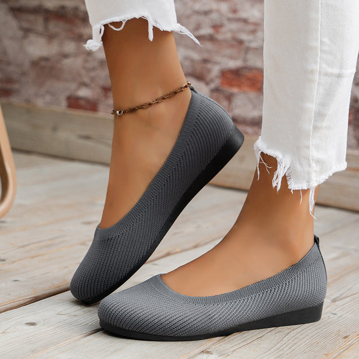 Versatile Mia comfort ballerinas, orthopedic, ideal for women seeking style & foot support.