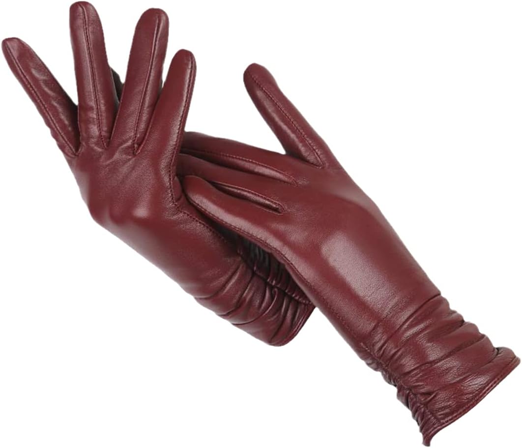 Elegant women's handwear: genuine leather gloves, perfect for winter style and comfort.