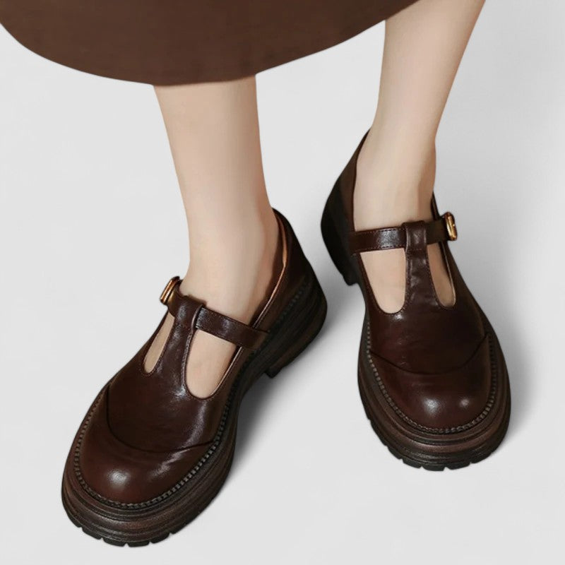 Women's orthopedic Mary Jane shoes for all-day comfort, featuring arch support and a stylish design.