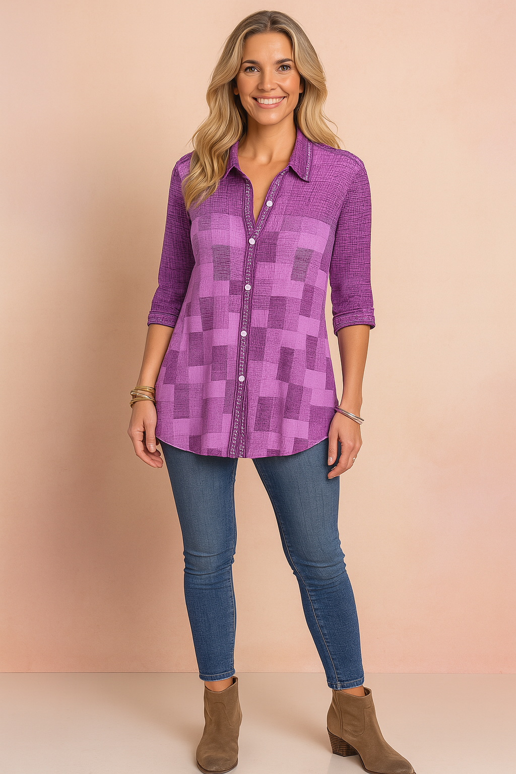 Casual women's 3/4 sleeve patchwork shirt, button-down, loose fit, ideal for comfortable daily wear.