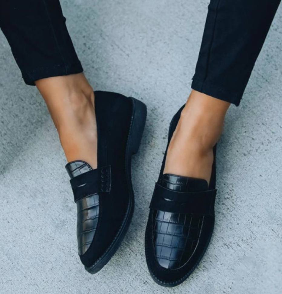Comfortable women's Peggy slip-on shoes. Easy-to-wear casual footwear, ideal for summer daily wear & walking.