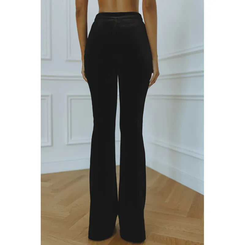 Professional women's workwear set: structured blazer & elegant flare trousers for a polished look.