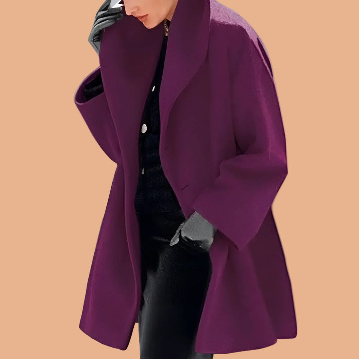 Stylish women's winter jacket, a versatile open-front city coat for modern fall fashion. Comfortable oversized fit.