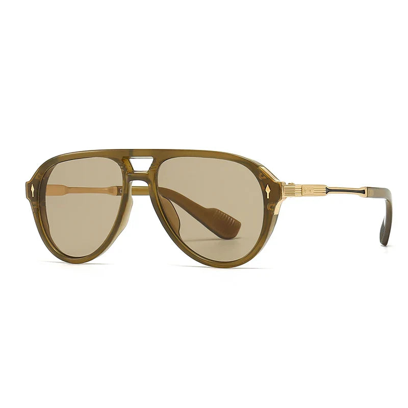 Women's retro aviator sunglasses with tinted lenses for a timeless, fashionable look.