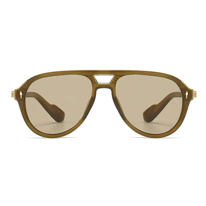 Stylish oversized retro aviator shades for women, a perfect fashion accessory for any outfit.