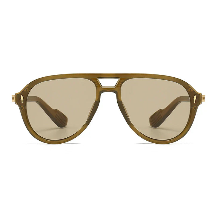 Stylish oversized retro aviator shades for women, a perfect fashion accessory for any outfit.