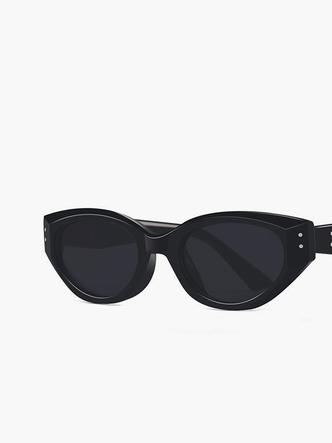 Stylish women's retro black cat-eye sunglasses, a classic vintage fashion eyewear accessory.