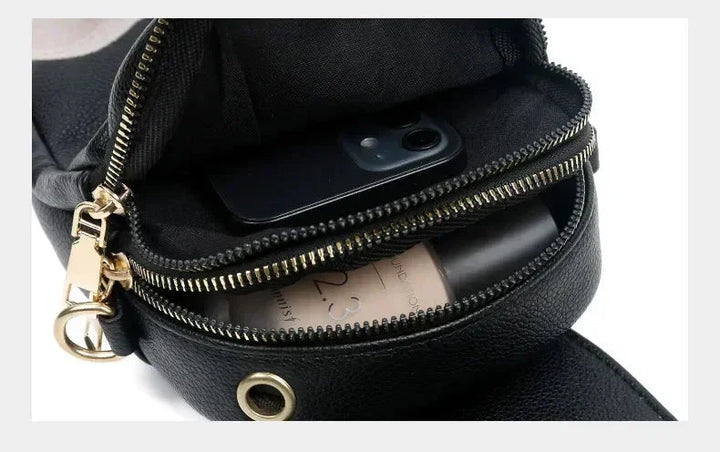 Fashionable retro style women's genuine leather shoulder bag, a vintage classic accessory for daily elegance.
